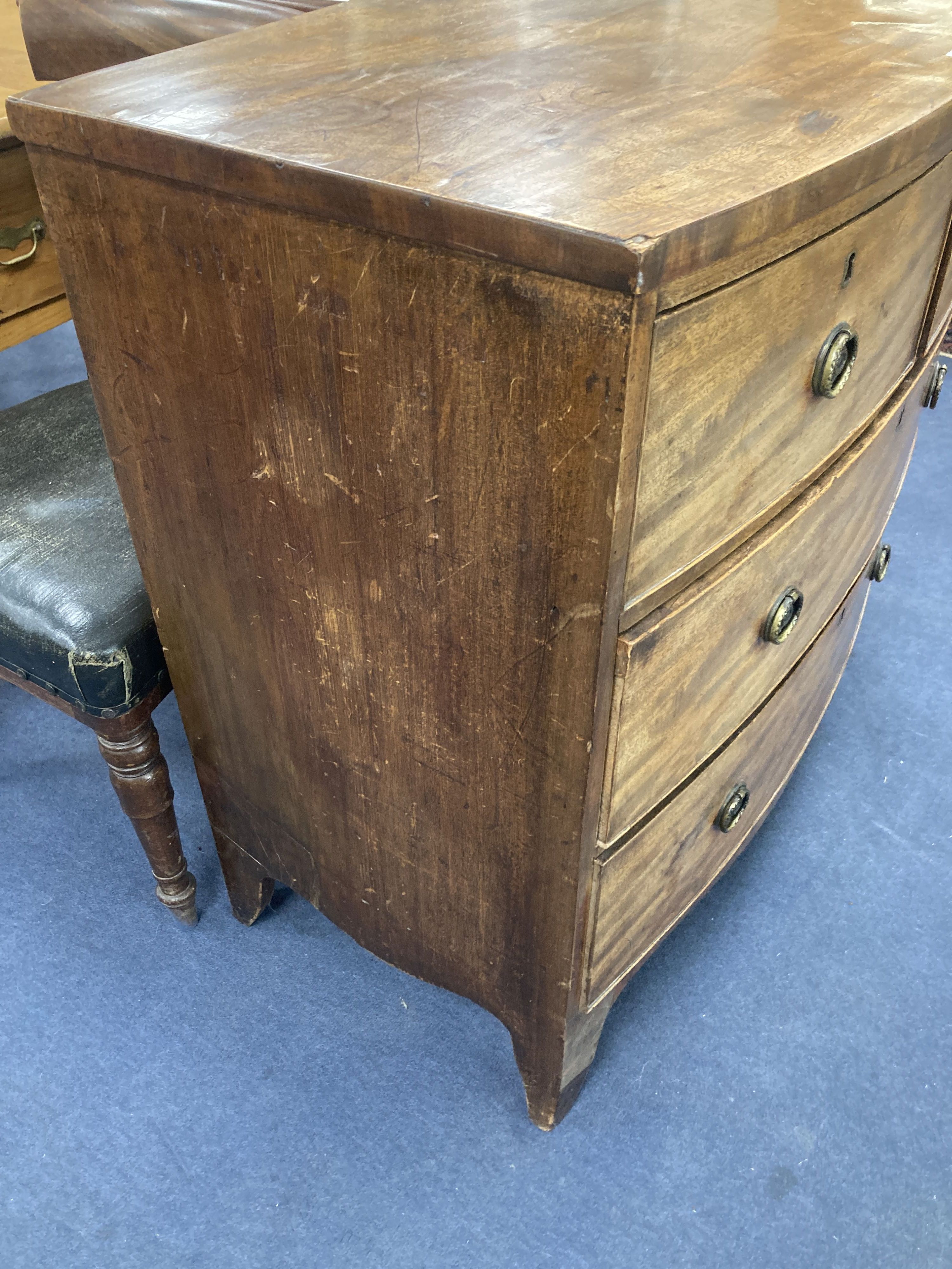 A Regency mahogany bow fronted chest of drawers, width 90cm, depth 50cm, height 90cm